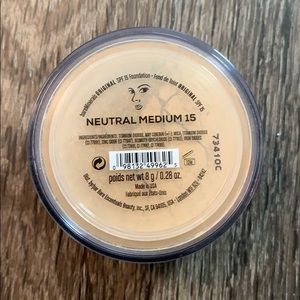Bare Minerals natural medium 15 foundation powder